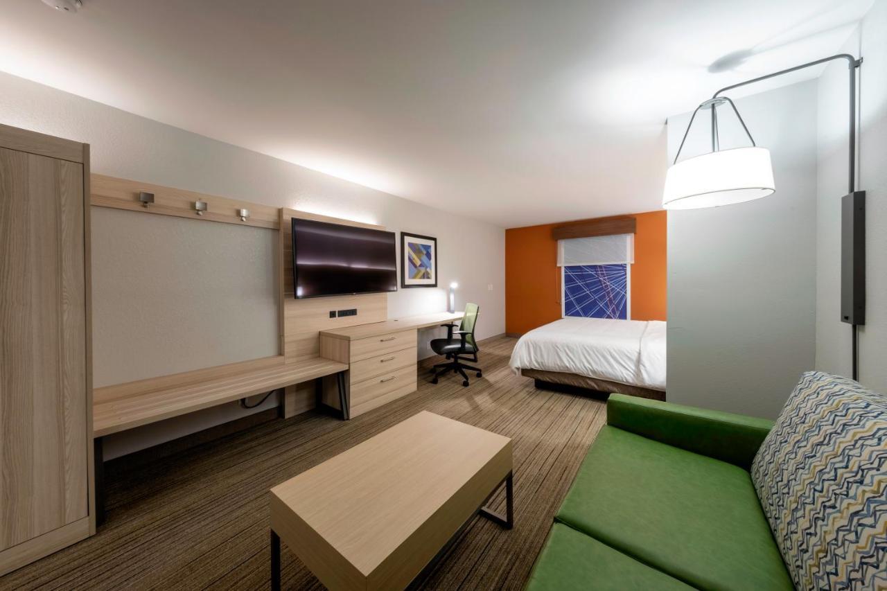 Holiday Inn Express Hotel & Suites Petersburg/Dinwiddie By Ihg Exterior foto