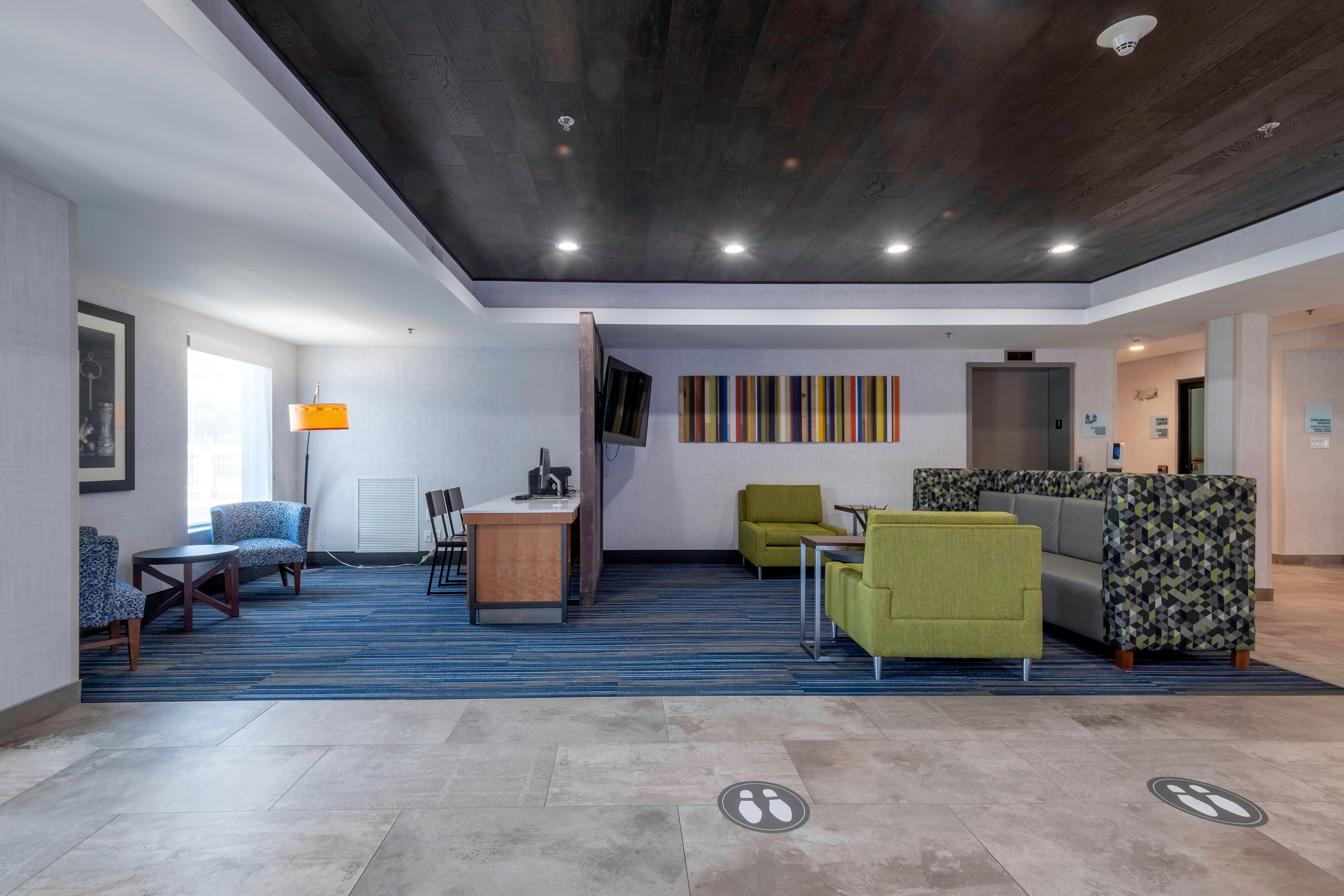 Holiday Inn Express Hotel & Suites Petersburg/Dinwiddie By Ihg Exterior foto