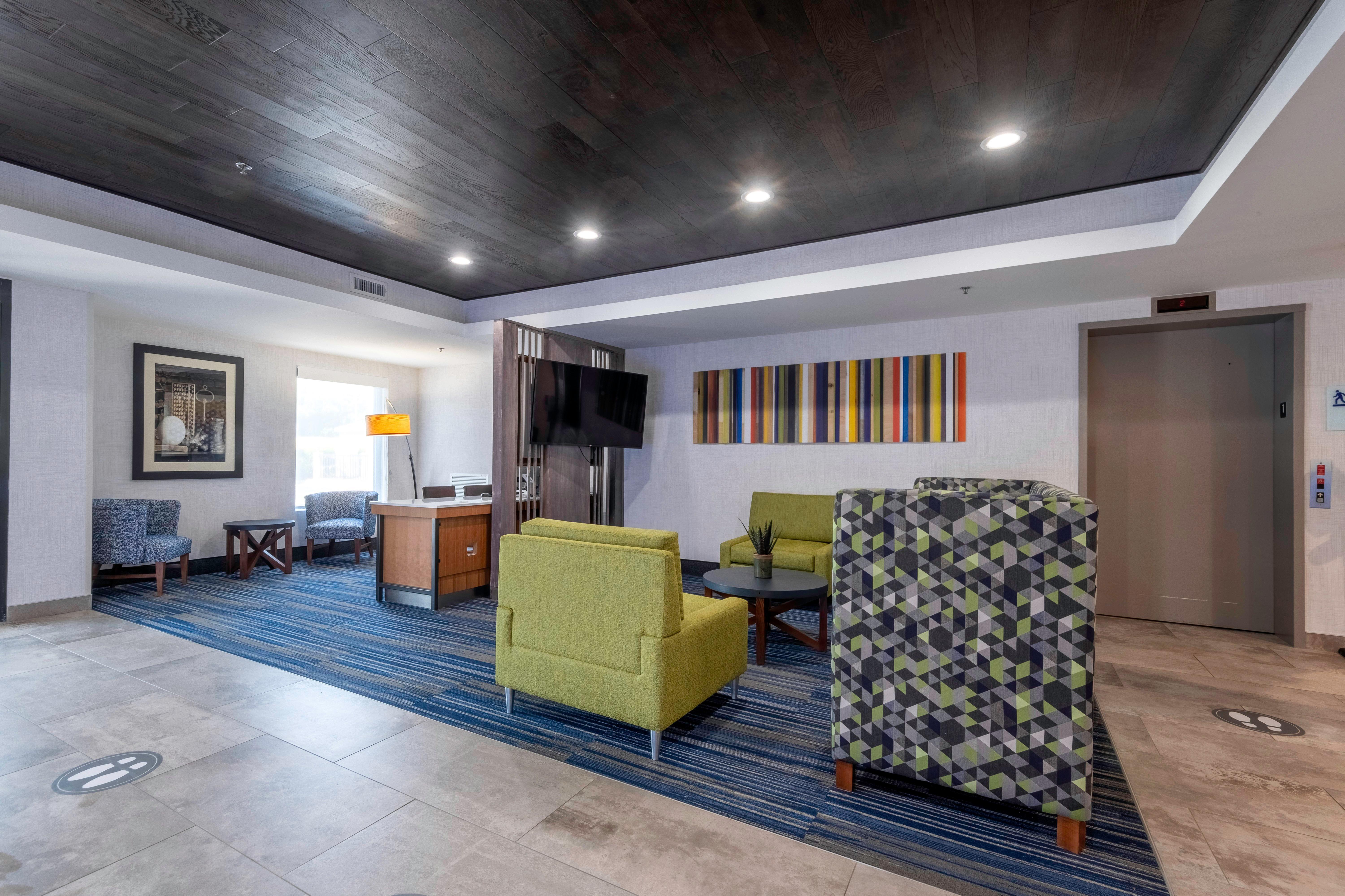 Holiday Inn Express Hotel & Suites Petersburg/Dinwiddie By Ihg Exterior foto